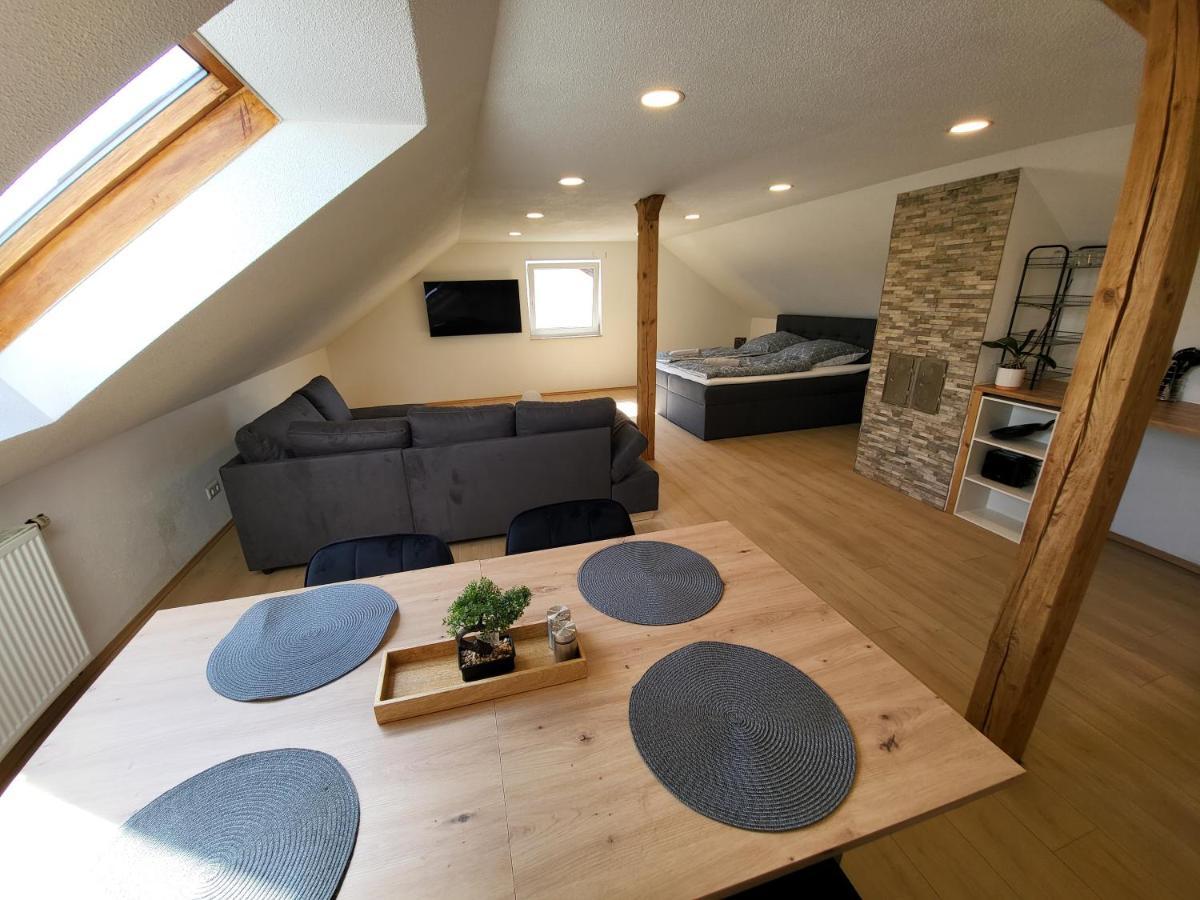Zentrale Wohnung In Крайльсхайм Экстерьер фото